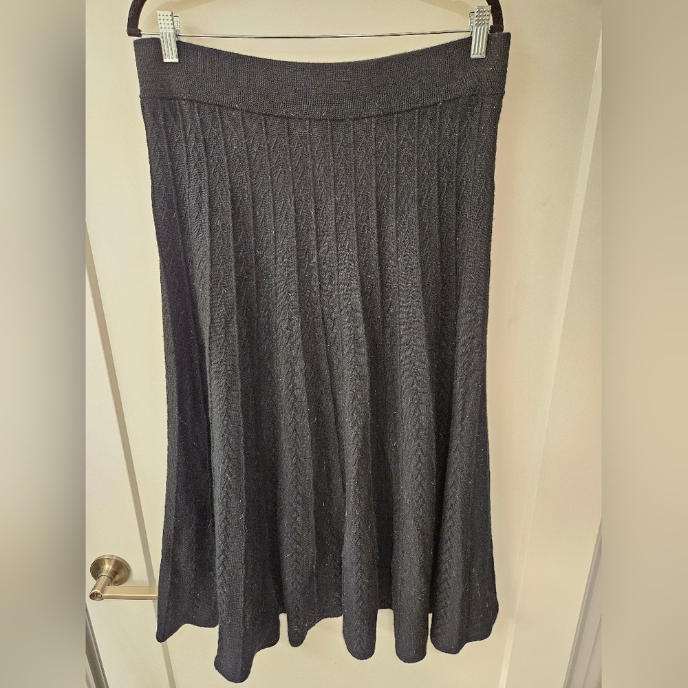 NWOT - Merino Wool Blend - Dialogue Black Midi Sweater Skirt - Size L